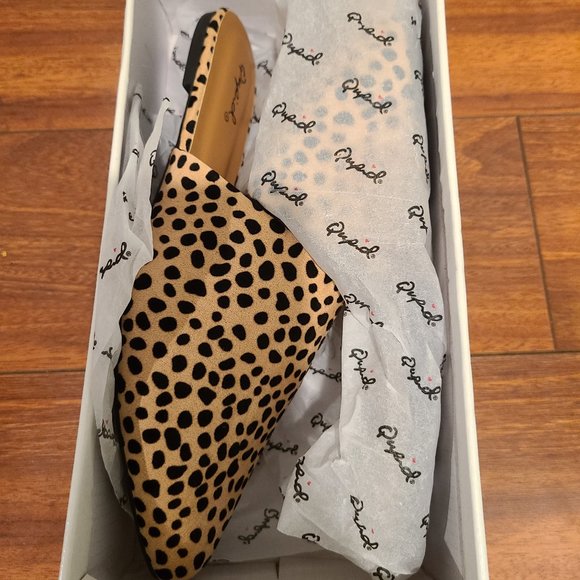 🎉 HP 🎉 NIB Suede Spotted Mules - Picture 9 of 10